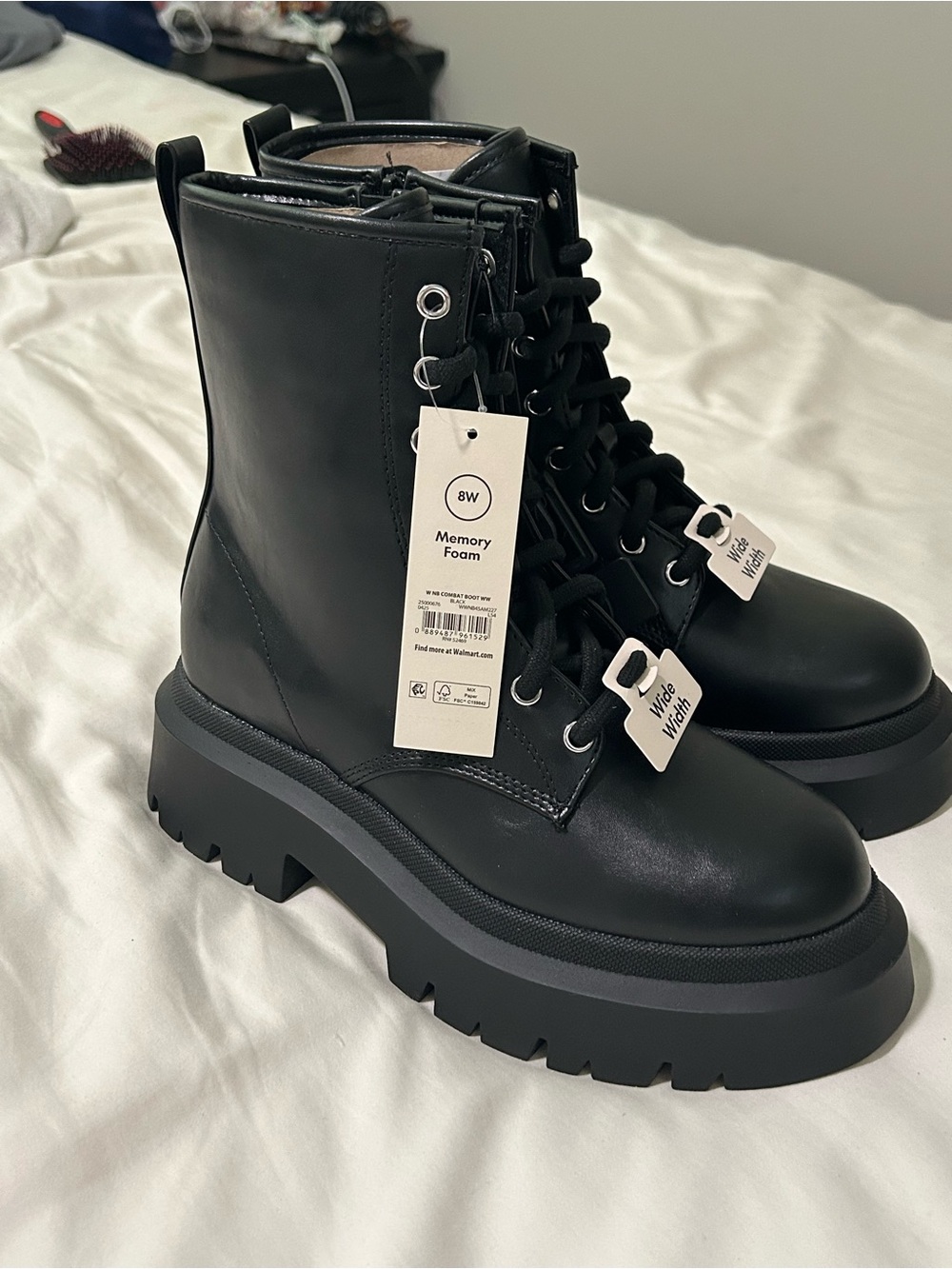 No Boundaries Black Chunky Lace-Up Combat Boots size 8 NWT - Picture 3 of 6